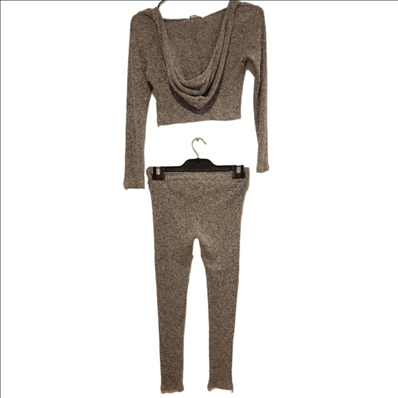 #153 Fashion Nova 2 piece set - Picture 3 of 3